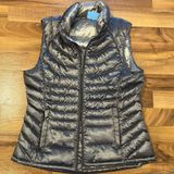 Bernardo Puffer Vest Womens Medium Silver Excellent Goose Down Quilted‎ Metallic Photo 0