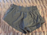 Lululemon Hotty Hot 2.5" Low-Rise Photo 0
