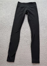 Lululemon Black High Rise Leggings Women’s Size 4 Athletic Yoga Pants Stretch Photo 0