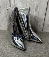 Womens Wetkiss Shiny Silver Knee High Stiletto Heels Pointed Toe Boots Size 7.5 Photo 0