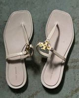 Tory Burch Roxanne Jelly Thong Sandals in Meadowsweet size 7 Photo 0