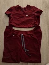 FIGS Scrub Set Jogger Photo 0
