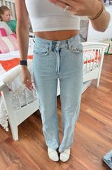 H&M Jeans Photo 0