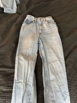 Abercrombie 90s Ultra High-Rise Straight Jeans Photo 0