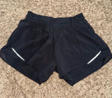 Lululemon Hotty Hot Shorts 2.5" Low-Rise Photo 0