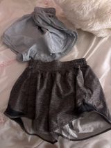 Lululemon Shorts Hotty Hot 4" Photo 0