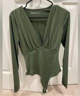 Abercrombie NWT Green Long Sleeve Bodysuit Photo 0