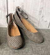 American Rag Womens Shoes Flats Size 6.5 Taupe Brown Ankle Strap Back Zipper Photo 0
