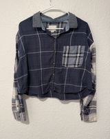 AMERICAN EAGLE Navy Blue Plaid Cropped Button Down Flannel Size Large Photo 0