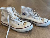 Converse High-Top Chuck Taylor Photo 0