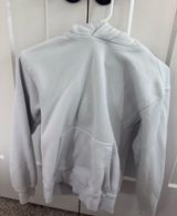 Aritzia Sweater Photo 0
