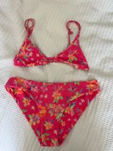 Kulani Kinis Bikini Photo 0
