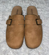 LifeStride Life Stride tan Gillian clogs slip ons woman’s size 7 comfort Photo 0