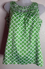 Banana Republic Women XS Tank Top Green White Geometric Lattice Cutout Neck‎ Photo 0