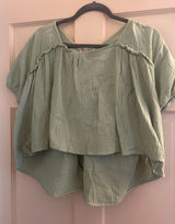 Green boutique blouse Photo 0