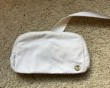 White Belt Bag Lululemon Everywhere 1L Photo 0