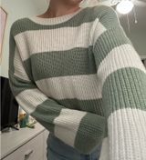 Hollister Cropped Sweater Green Striped Photo 0