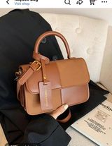 Brown Shoulder Bag Photo 0