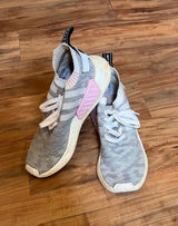 Adidas NMD R2 Primeknit Wonder Grey W/ Pink Photo 0