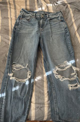 American Eagle Strigid Mom Jeans Ripped Distressed Photo 0