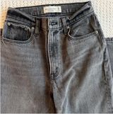 Abercrombie The 90s Straight Ultra High-Rise Jeans Photo 0