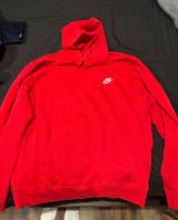 Red Nike hoodie Photo 0