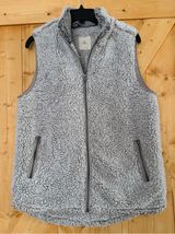 Thread & Supply Ivory Cozy Sherpa Teddy Zip Up Vest Jacket Gray Trim - Medium Photo 0