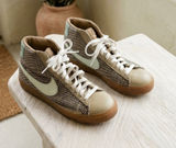 Nike Retro Vintage Blazers Women's Mid-Top Sneakers in Beige & Mint Photo 0