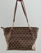 Jet Set Chain Tote Photo 0