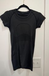 Swiftly Tech Short Sleeve Photo 0