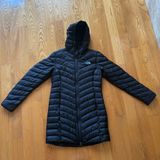 The North Face Women’s 800 Goose Down Fill Puffer Hooded Jacket Photo 0
