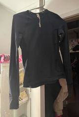 Lululemon long-sleeve training/workout top with a zip pocket Photo 0