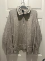 Nike Quarter-Zip Pullover Women’s Photo 0