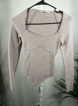 N279. Abercrombie & Fitch Beige/Taupe Long-Sleeve Square Neck Bodysuit Photo 0