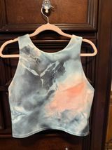 Crop Top Photo 0