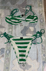 Triangl Bikini Photo 0