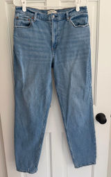 Abercrombie & Fitch The Mom High Rise Jeans Light Wash Size 31 Extra Long Photo 0