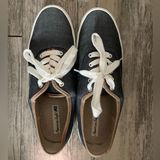 Sale!π₯π₯π₯ American Eagle denim shoes with light brown trim Size 8.5 Photo 0