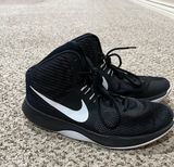 Basketball Shoes Photo 0