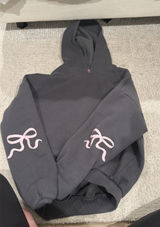 Black and bow bow hoodie Photo 0