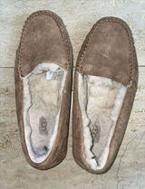 UGG‎ Australia Women Chestnut Brown 1016476 Suede Sheepskin Slippers Loafer Sz 8 Photo 0