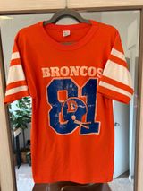 vintage orange Denver Broncos t-shirt classic retro helmet graphic size Medium Photo 0
