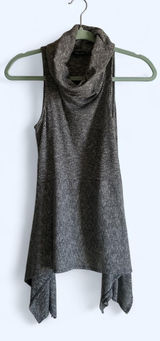 Sweet Claire Charcoal Gray Sleeveless Cowl Tunic size small Photo 0