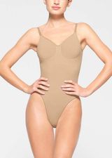 SKIMS Low Back Sculpting Thong Bodysuit S Photo 0