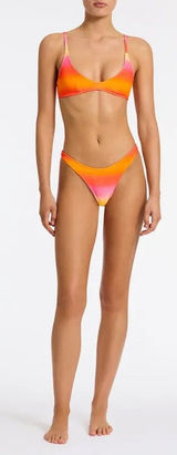 Triangl Bikini Photo 0